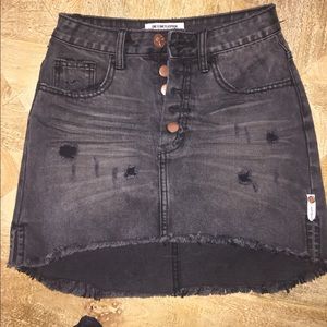 One X Oneteaspoon Black Denim Skirt. Size: 25